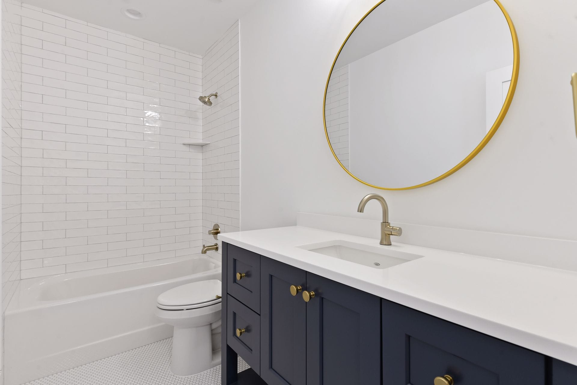 photo-0048 322 Broadway Ave N